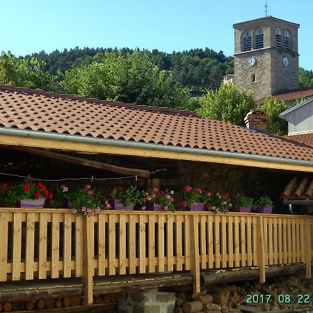 Bed and Breakfast La Fontaine Saint-Georges-en-Couzan Zewnętrze zdjęcie
