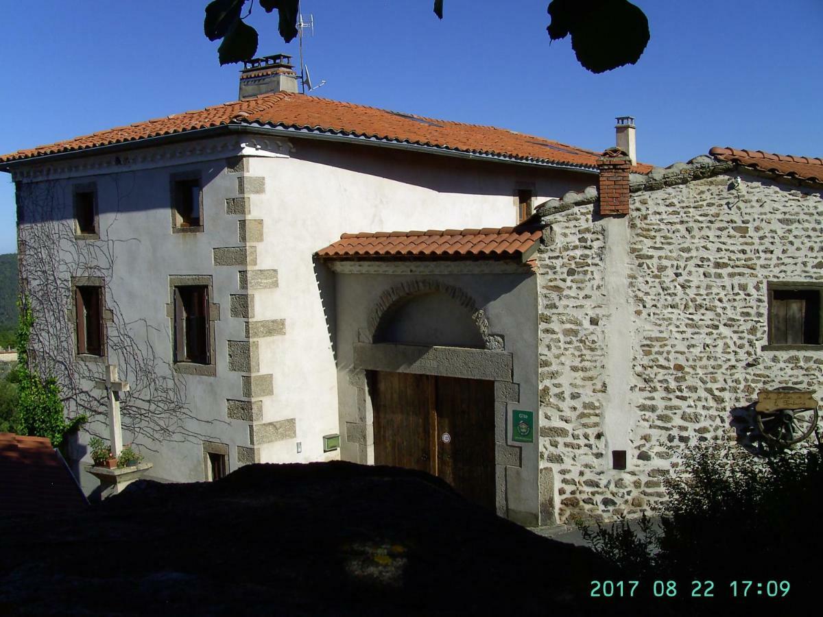 Bed and Breakfast La Fontaine Saint-Georges-en-Couzan Zewnętrze zdjęcie