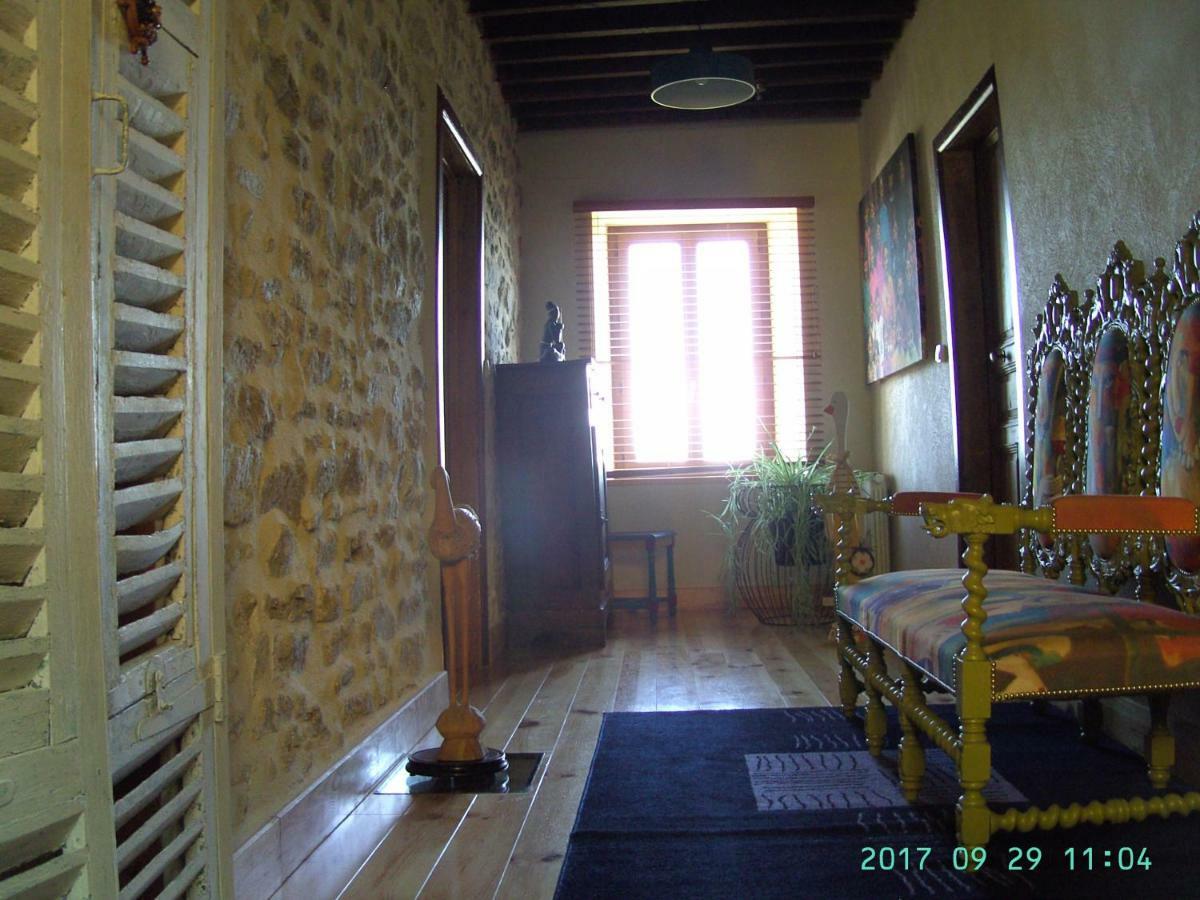 Bed and Breakfast La Fontaine Saint-Georges-en-Couzan Zewnętrze zdjęcie