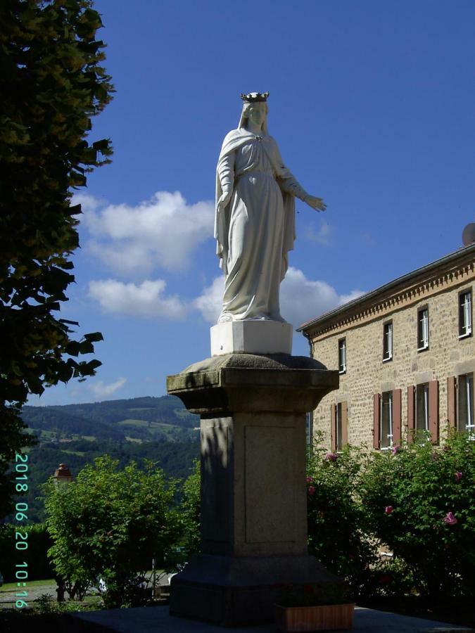 Bed and Breakfast La Fontaine Saint-Georges-en-Couzan Zewnętrze zdjęcie